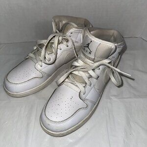 Nike Air Jordan 1 Mid White/Gray Youth Size 7Y Basketball Shoes 554725-120